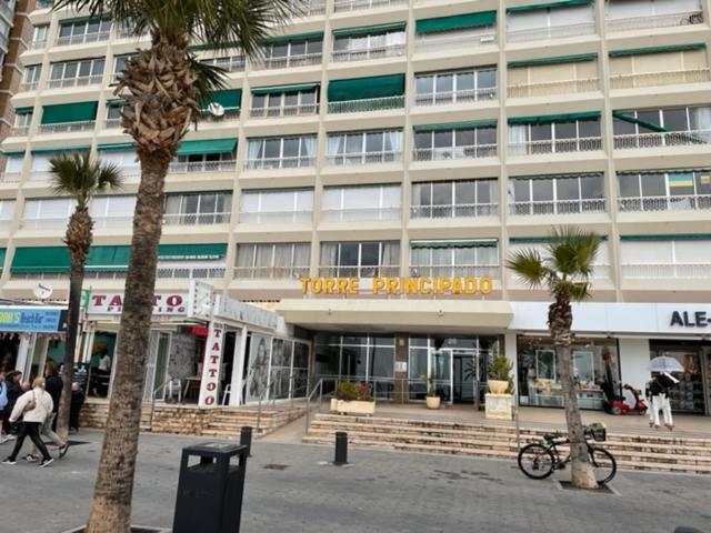 Precioso Apartamento A Estrenar En Primera Linea De Playa Benidorm Exterior photo