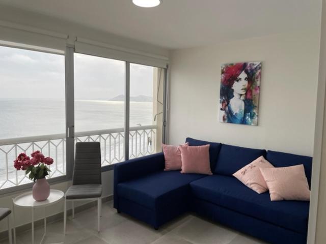 Precioso Apartamento A Estrenar En Primera Linea De Playa Benidorm Exterior photo