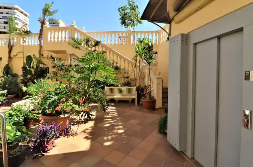 Precioso Apartamento A Estrenar En Primera Linea De Playa Benidorm Exterior photo